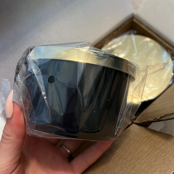 BNIB storage container duo - Picture 6 of 6